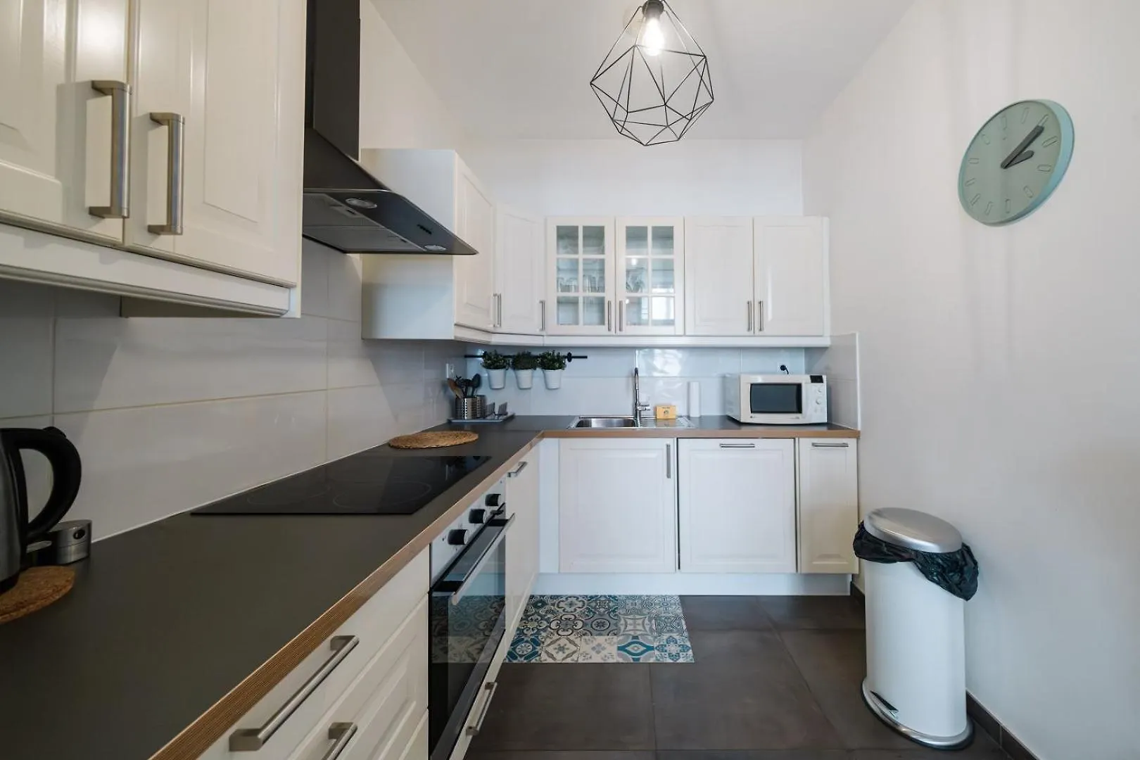 Quiet Central Lyon Ail Daire